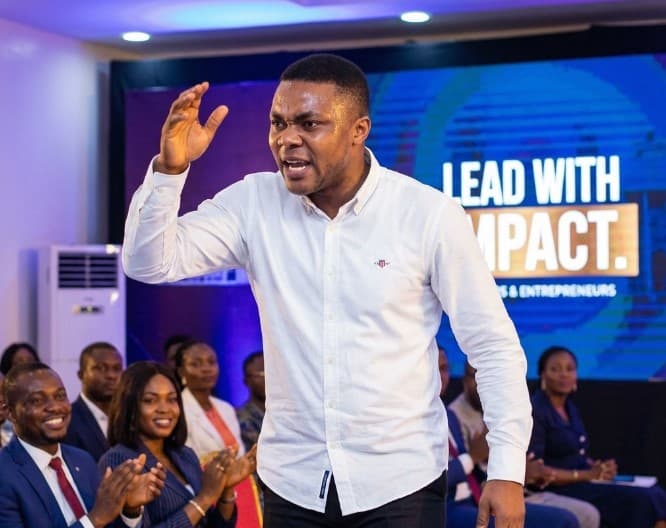 From Good Manager to Global Leadership Contributor